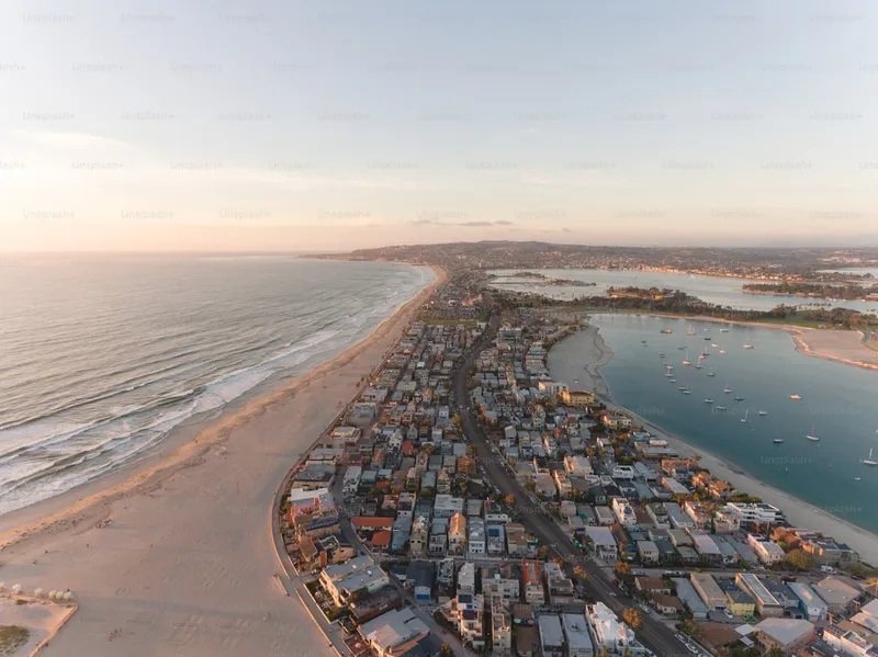 Pacific Beach 3BR coastal Airbnb short-term rental